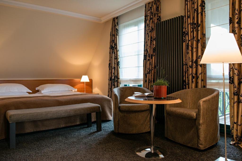 Zeller-Hotel+Restaurant Kahl am Main Kamer foto